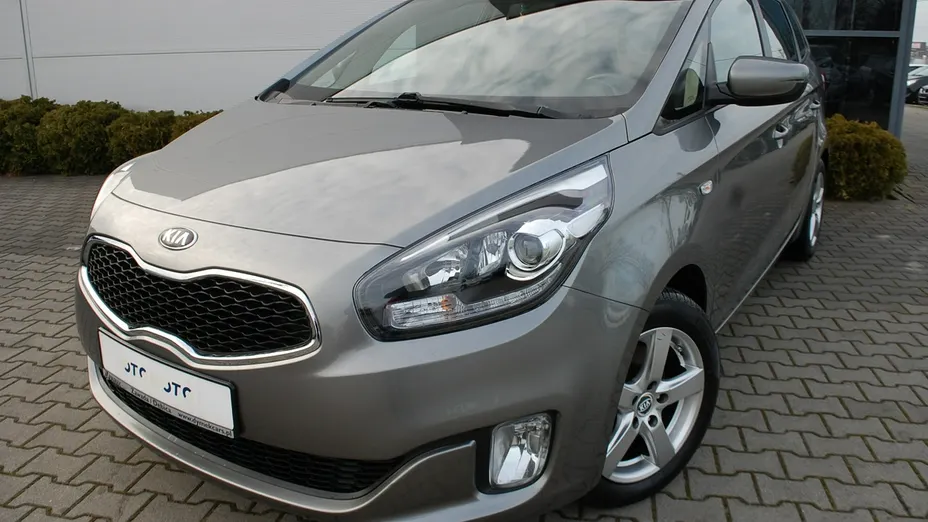 KIA Carens -