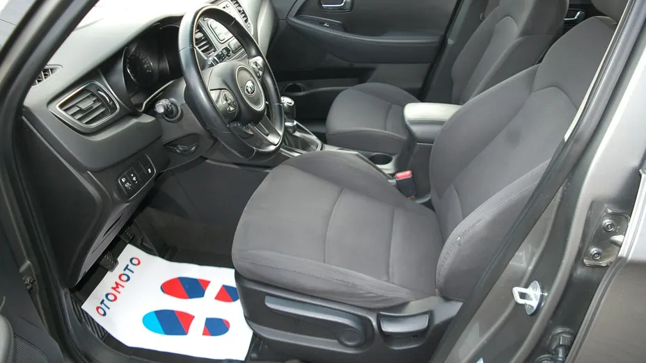 KIA Carens -