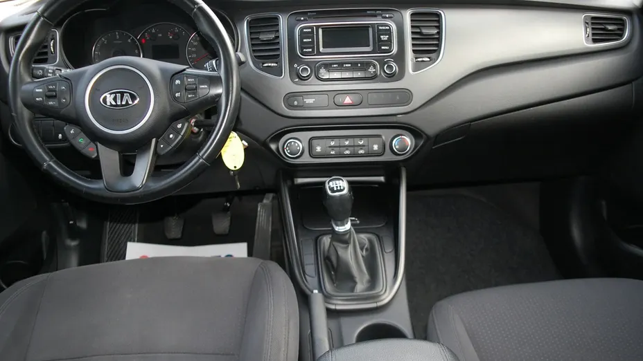 KIA Carens -