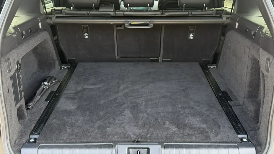 LAND ROVER Discovery -