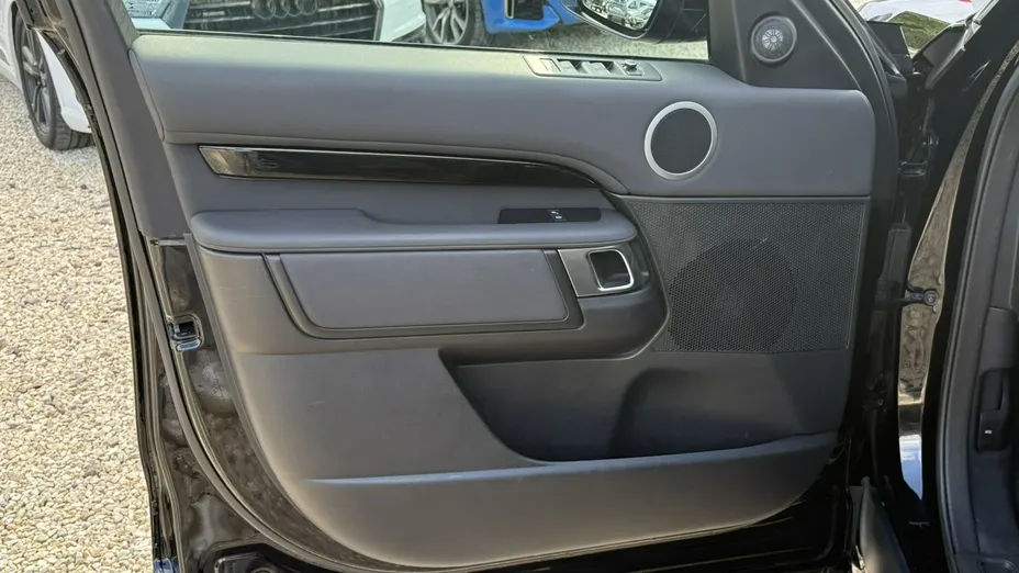 LAND ROVER Discovery -
