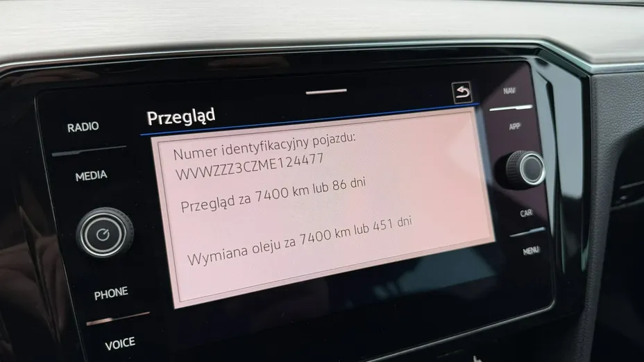 VOLKSWAGEN Passat -