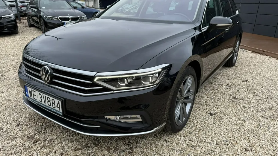 VOLKSWAGEN Passat -