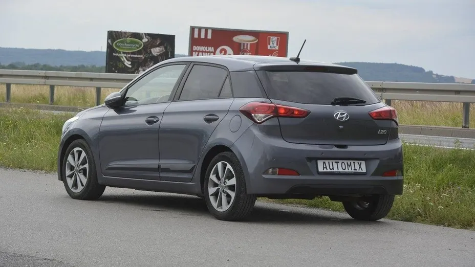 HYUNDAI i20 -