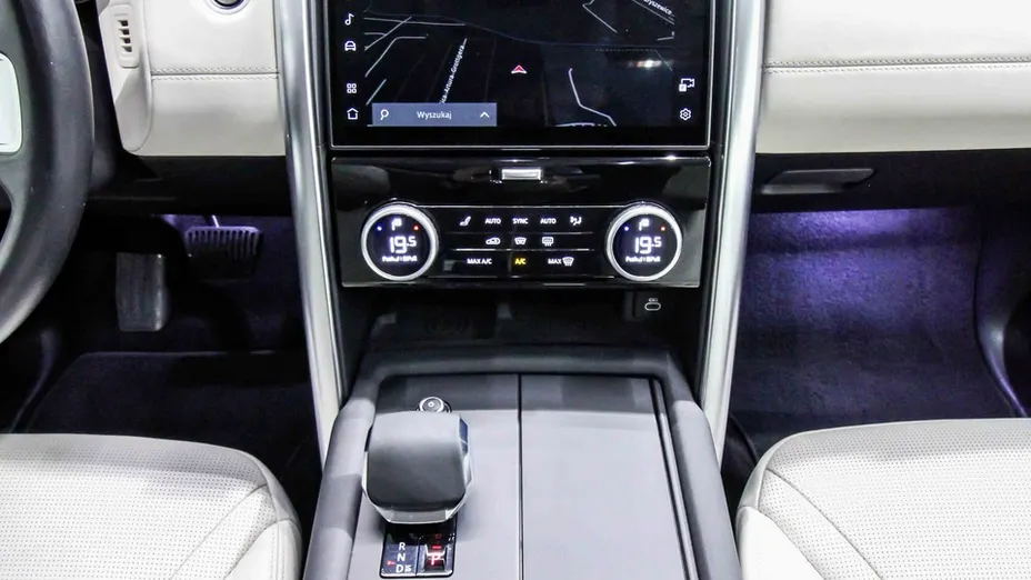 LAND ROVER Discovery -
