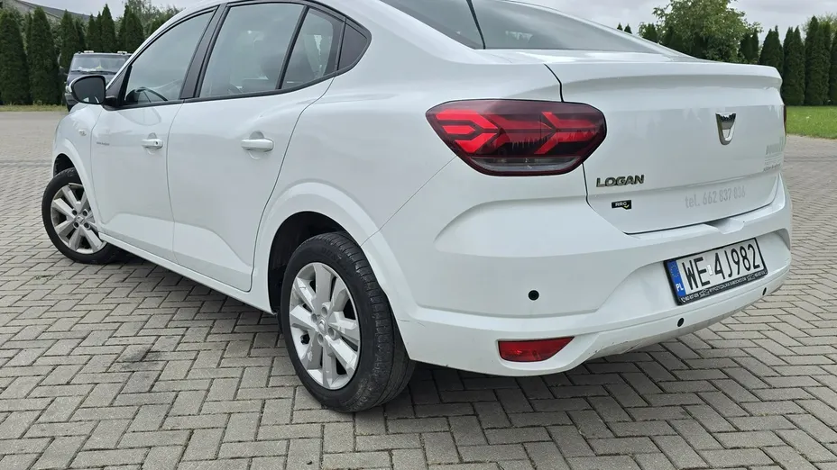 DACIA Logan -