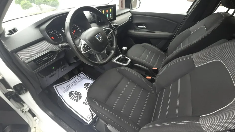 DACIA Logan -