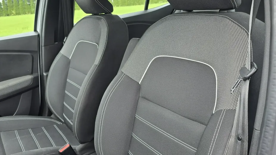 DACIA Logan -