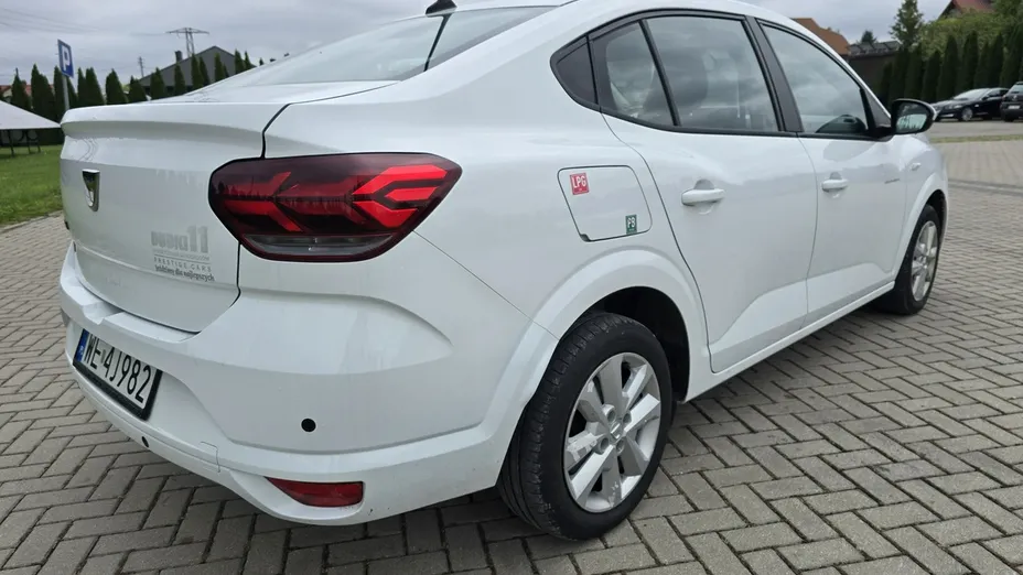 DACIA Logan -