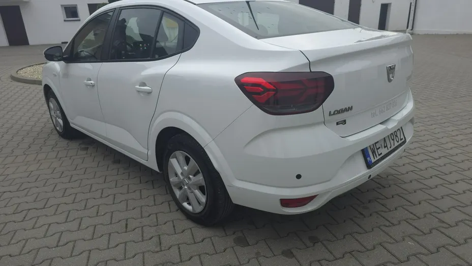 DACIA Logan -