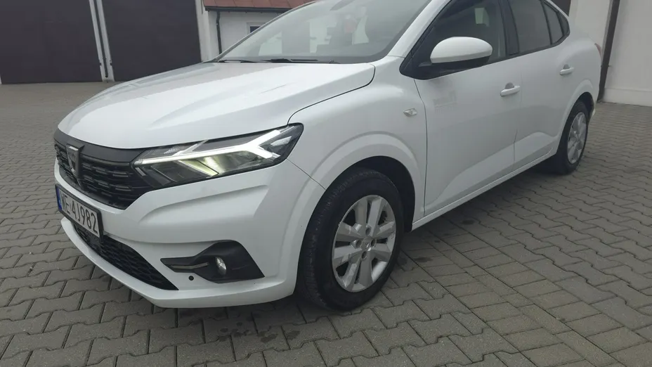 DACIA Logan -
