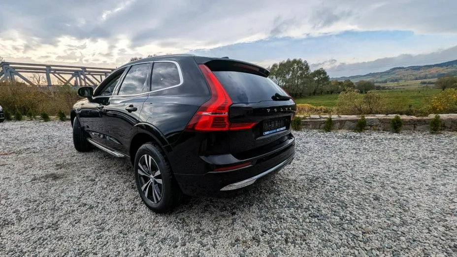 VOLVO XC60 -