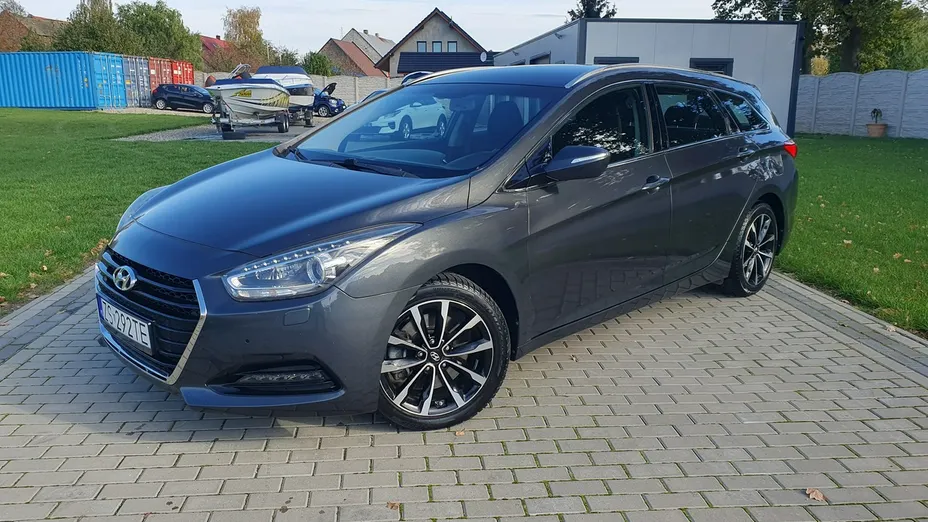 HYUNDAI i40 -