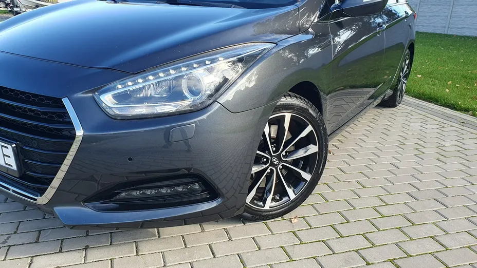 HYUNDAI i40 -