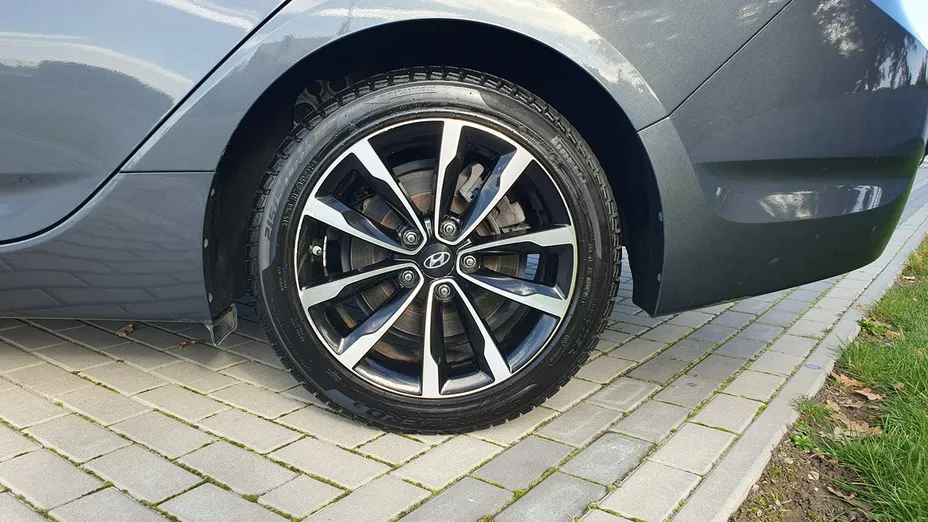 HYUNDAI i40 -