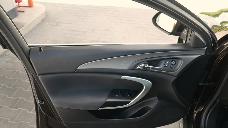 OPEL Insignia -