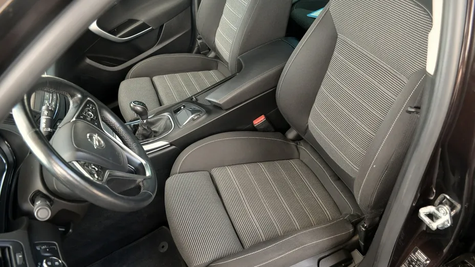 OPEL Insignia -