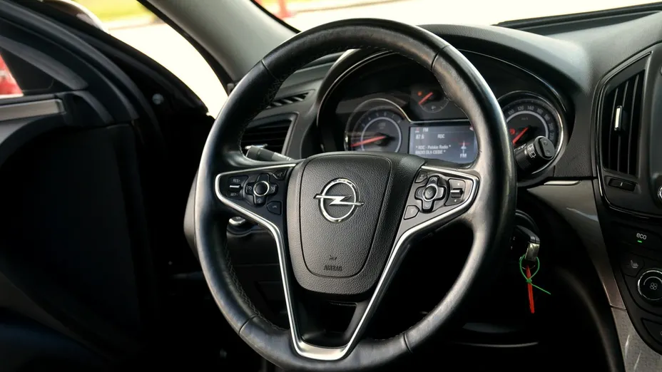 OPEL Insignia -