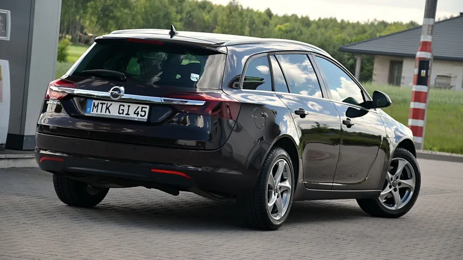 OPEL Insignia -