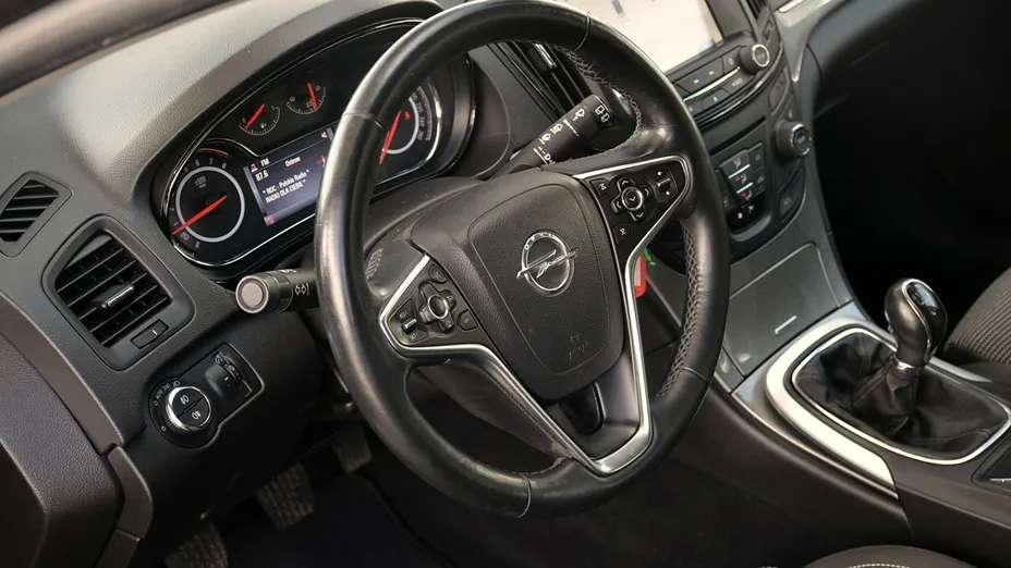 OPEL Insignia -
