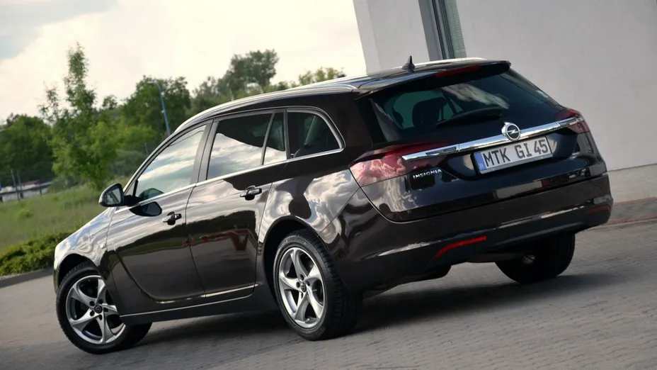OPEL Insignia -
