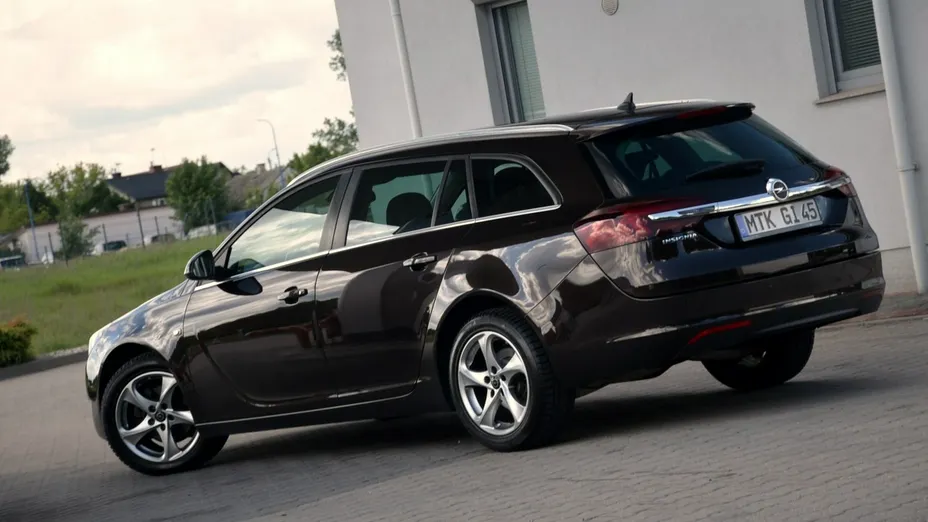 OPEL Insignia -