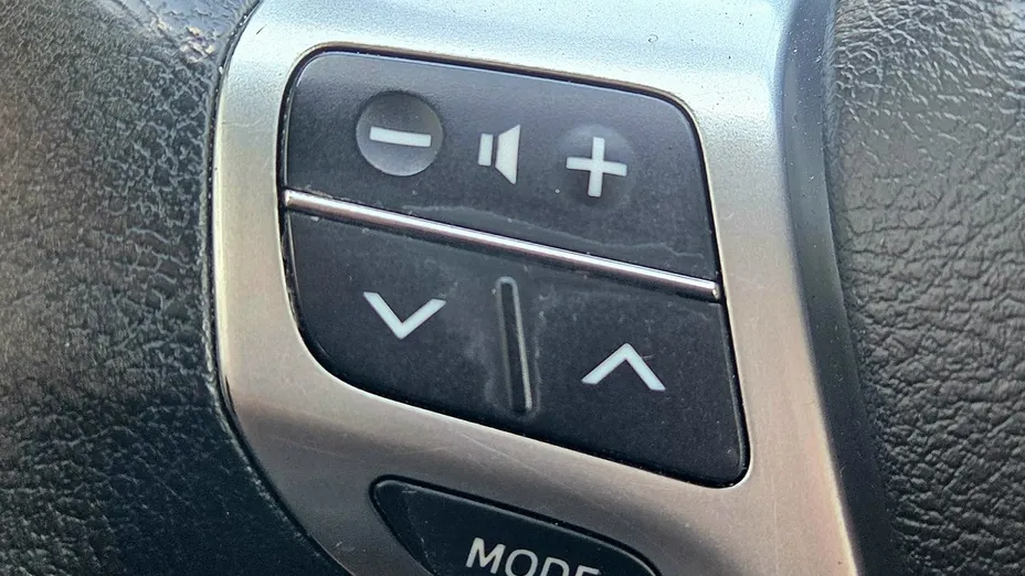 TOYOTA Avensis -