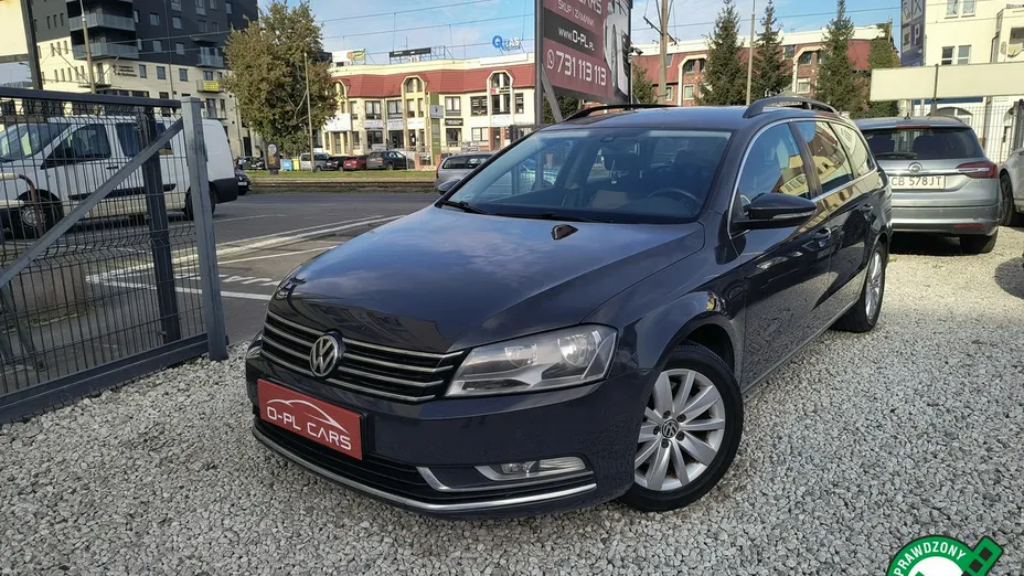 VOLKSWAGEN Passat -