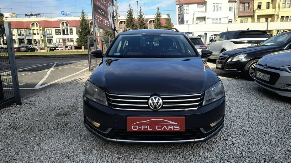 VOLKSWAGEN Passat -