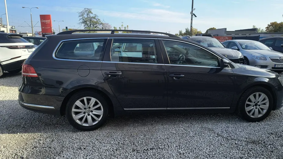 VOLKSWAGEN Passat -