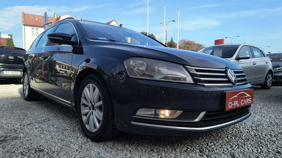 VOLKSWAGEN Passat -