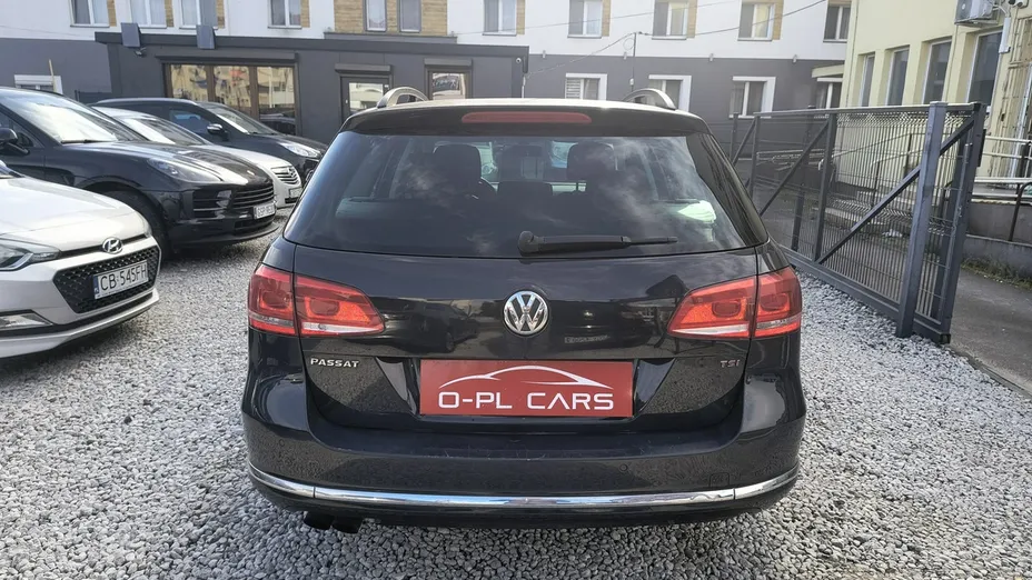 VOLKSWAGEN Passat -