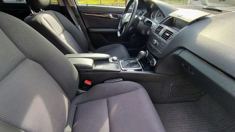 MERCEDES-BENZ C Klasa -