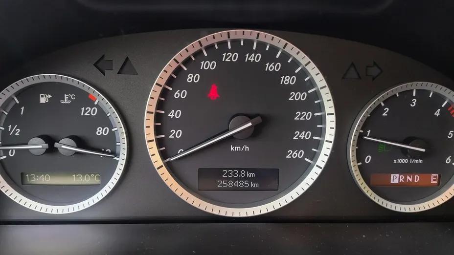 MERCEDES-BENZ C Klasa -