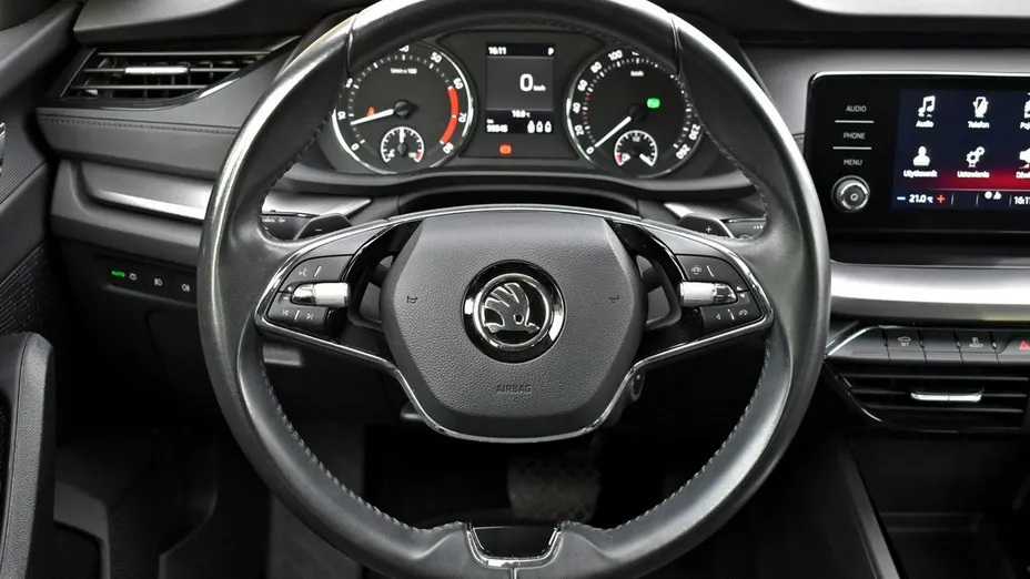 SKODA Octavia -