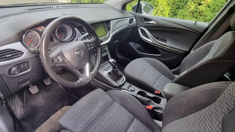 OPEL Astra -