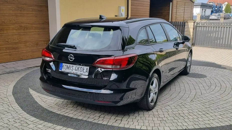 OPEL Astra -