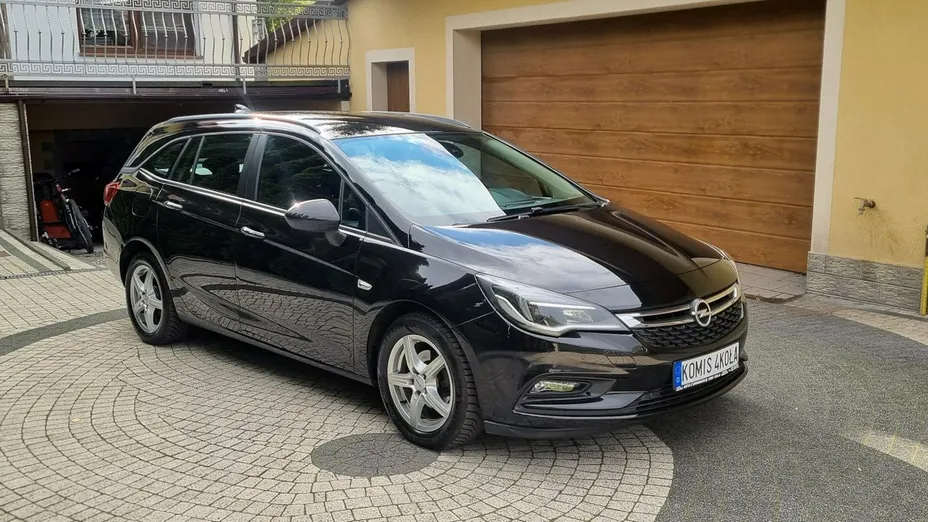 OPEL Astra -