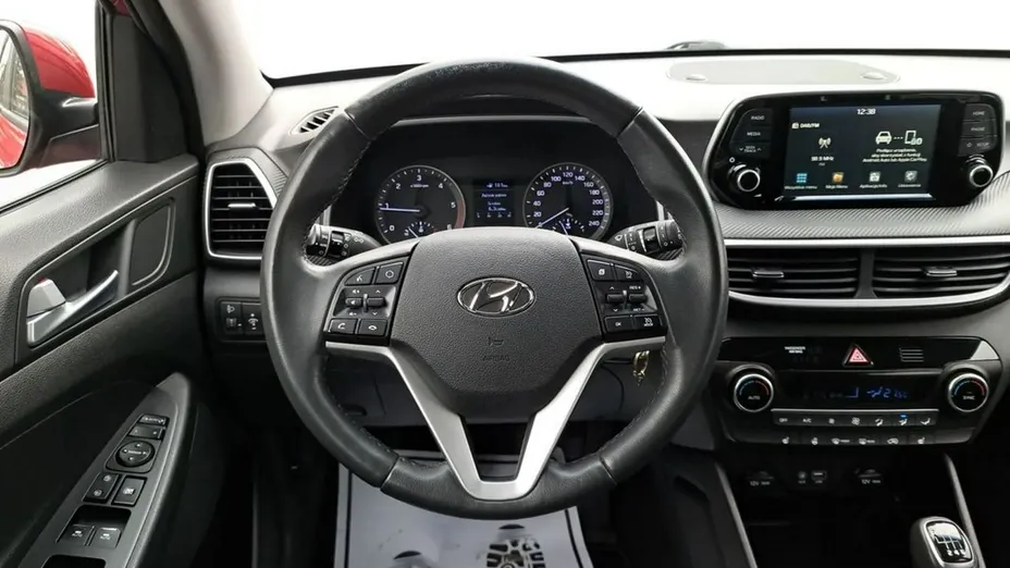HYUNDAI Tucson -