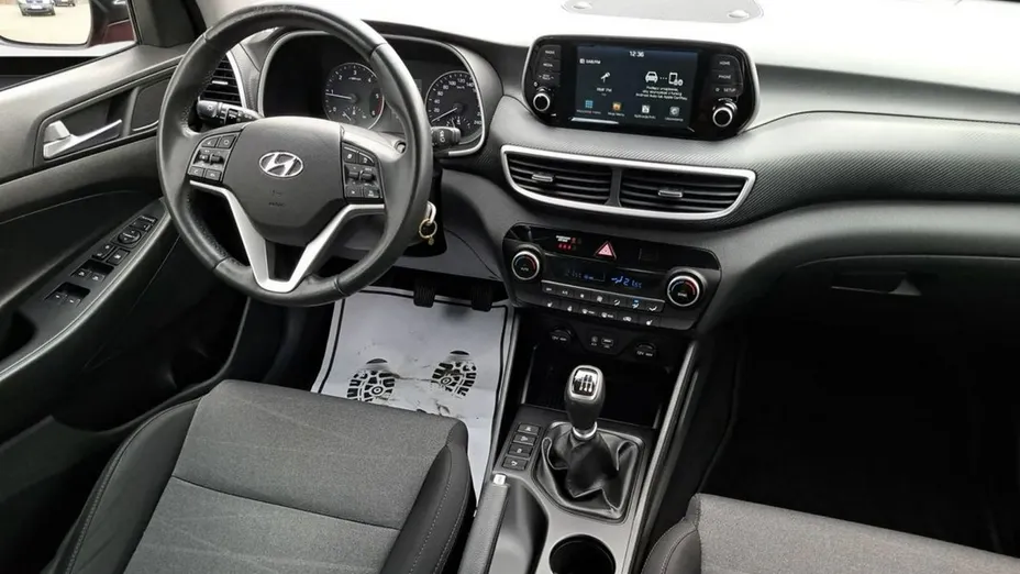 HYUNDAI Tucson -