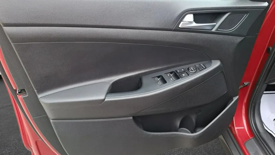 HYUNDAI Tucson -