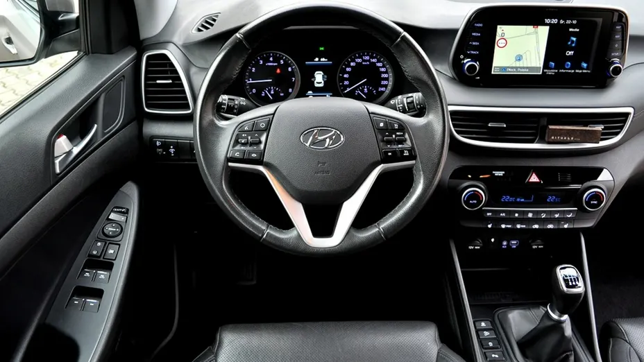 HYUNDAI Tucson -