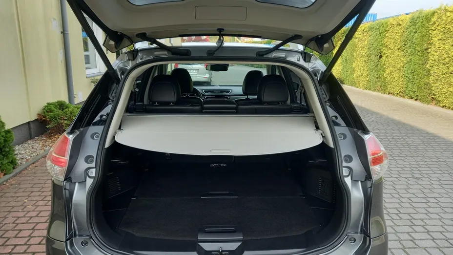 NISSAN X-Trail -