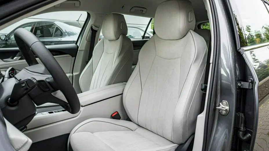 VOLKSWAGEN Passat -
