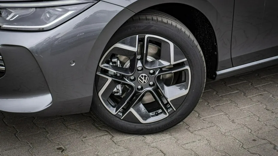 VOLKSWAGEN Passat -