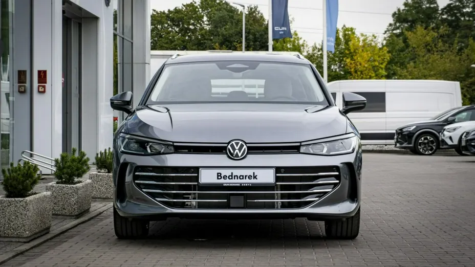 VOLKSWAGEN Passat -