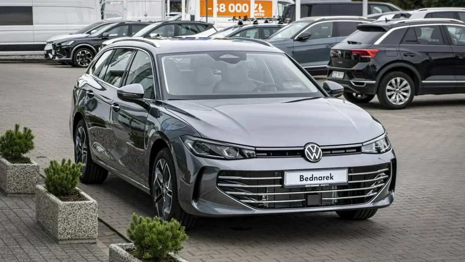 VOLKSWAGEN Passat -