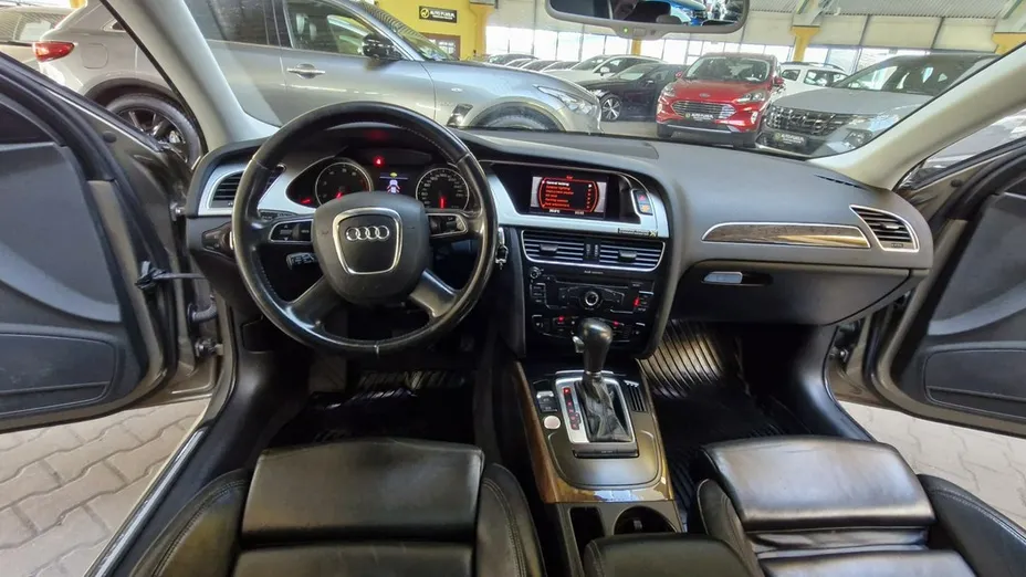 AUDI A4 -