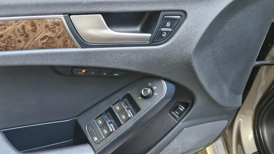 AUDI A4 -