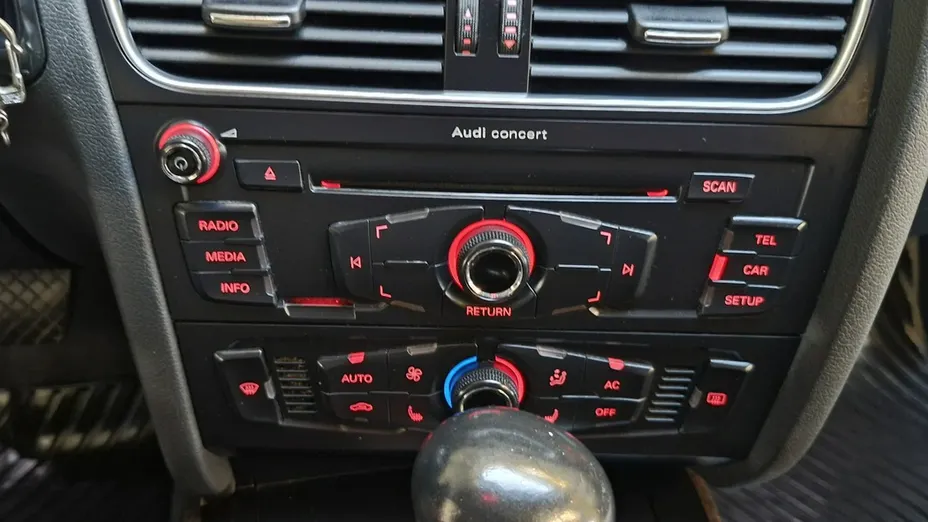 AUDI A4 -